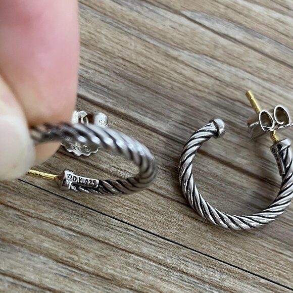 David Yurman Sculpted Cable Hoop Earrings in 925 Sterling Silver - Picture 6 of 7